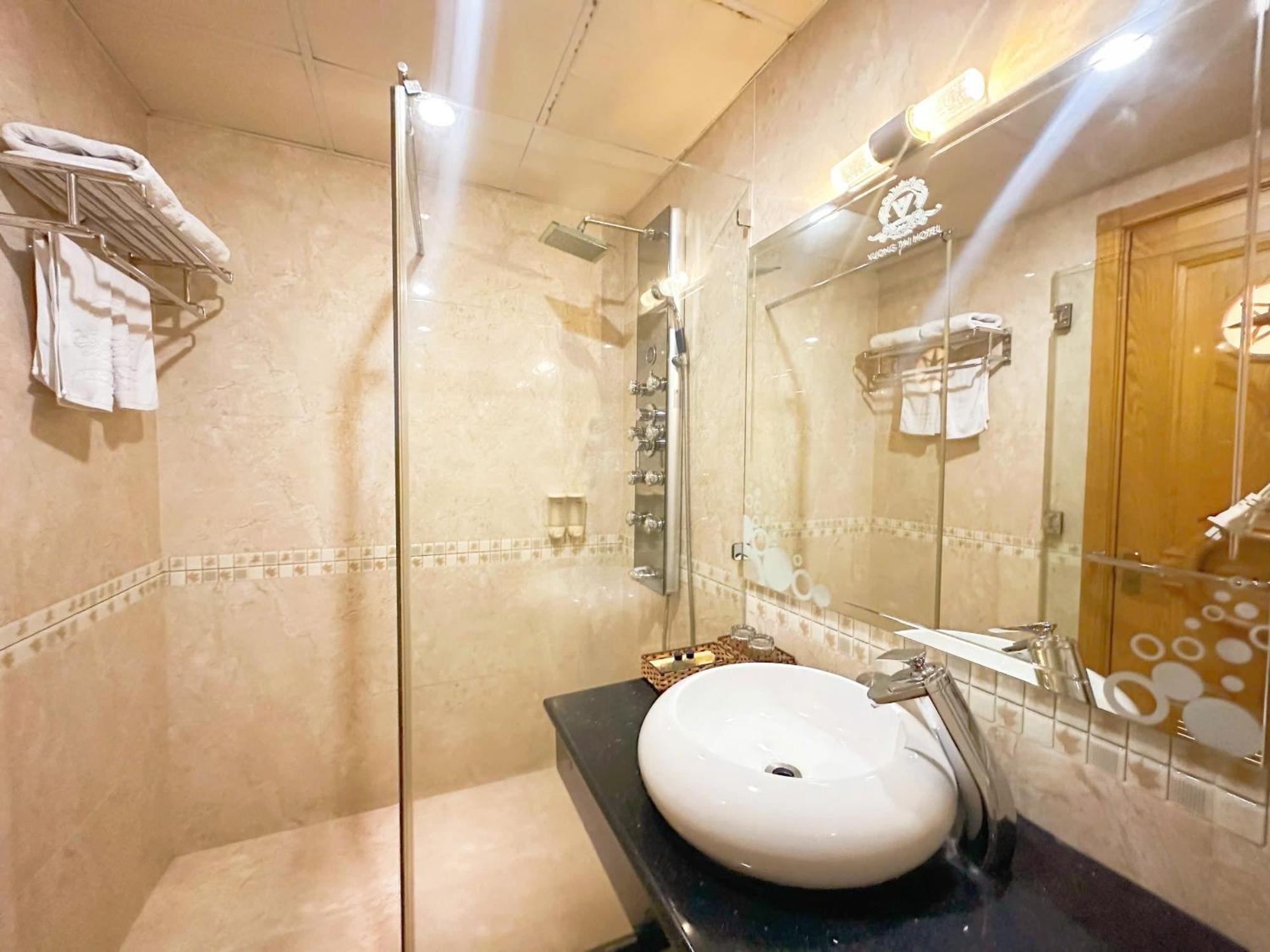 Vuong Tai Hotel Хошимин Экстерьер фото