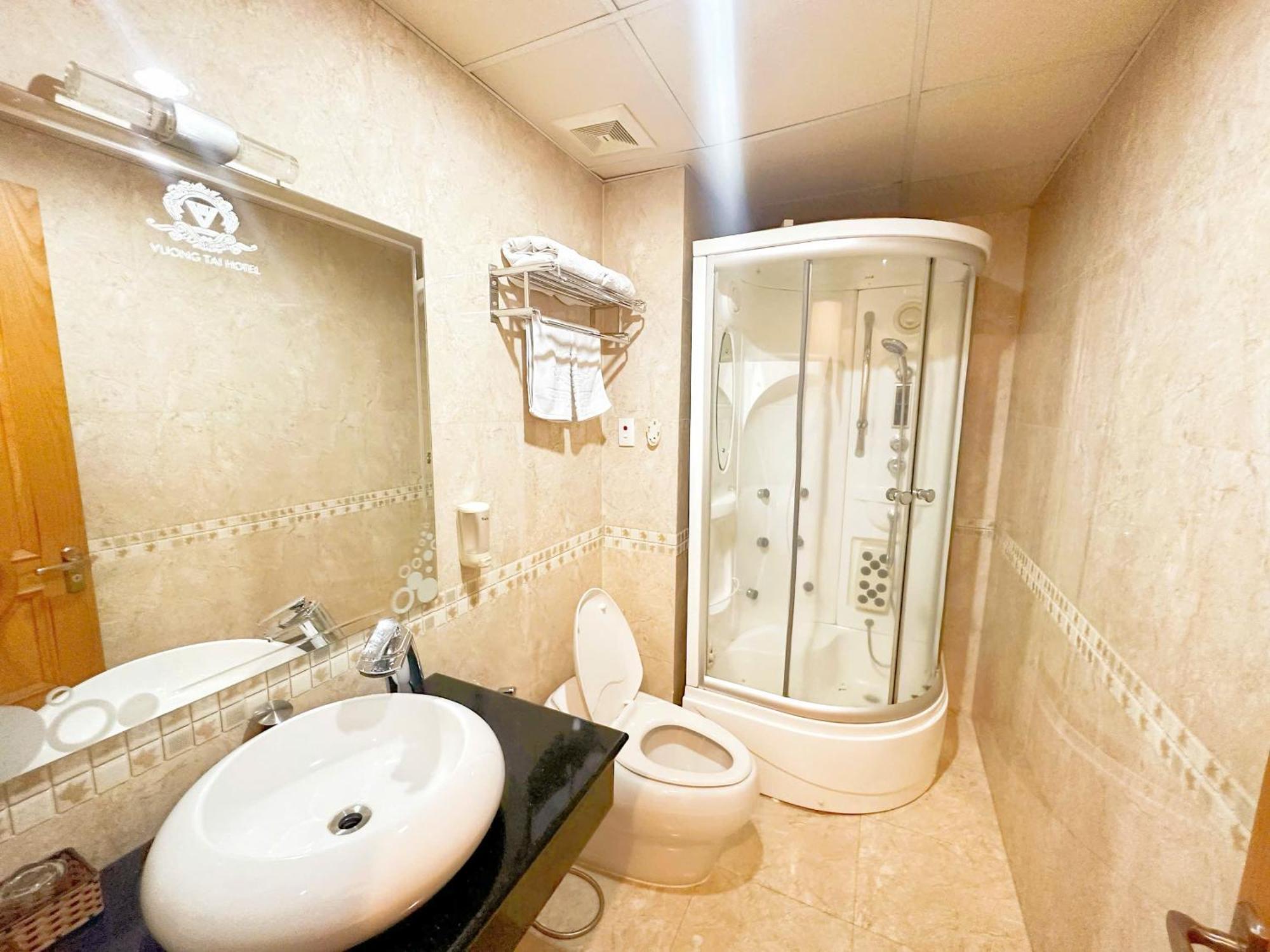 Vuong Tai Hotel Хошимин Экстерьер фото