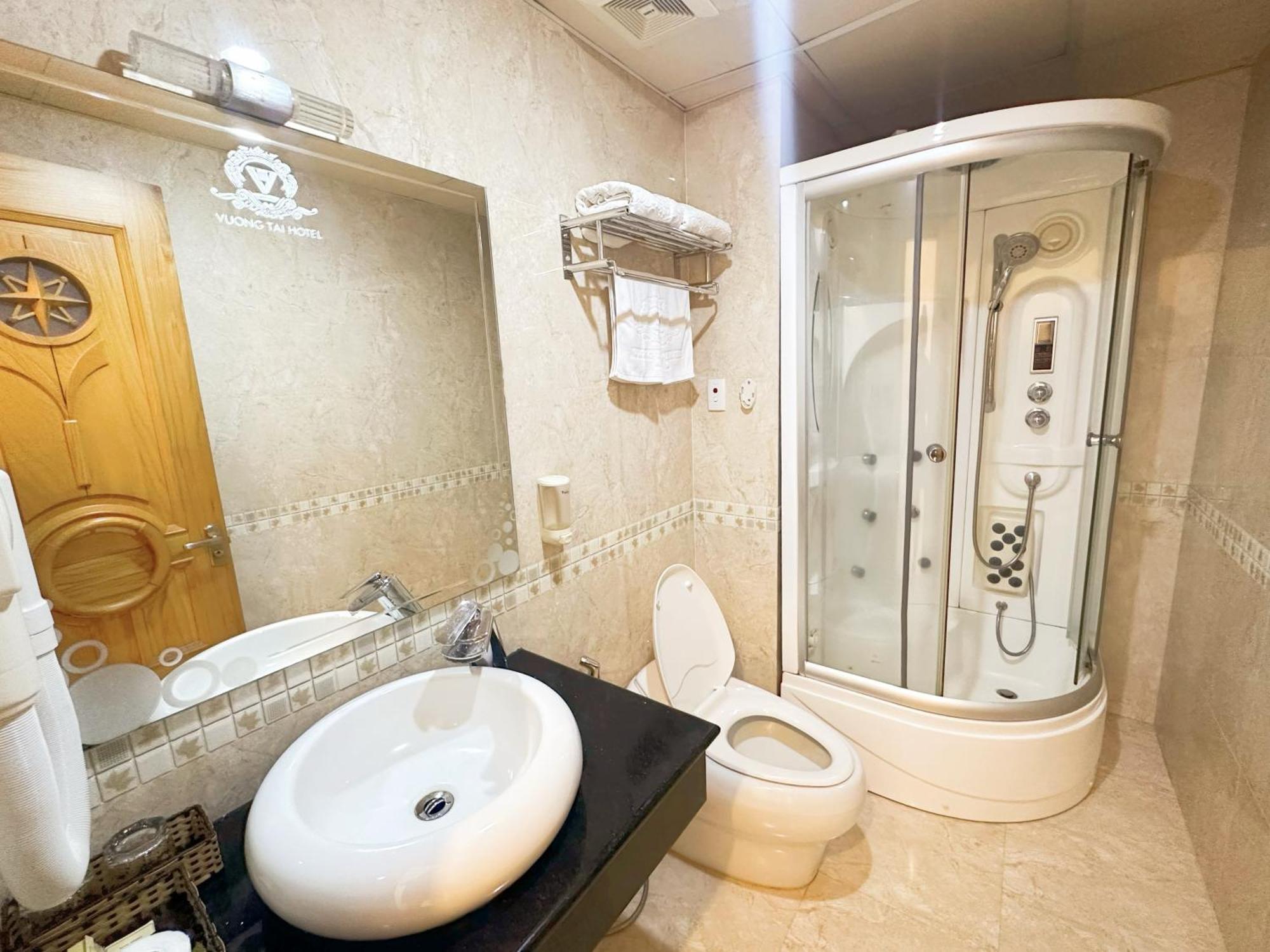 Vuong Tai Hotel Хошимин Экстерьер фото